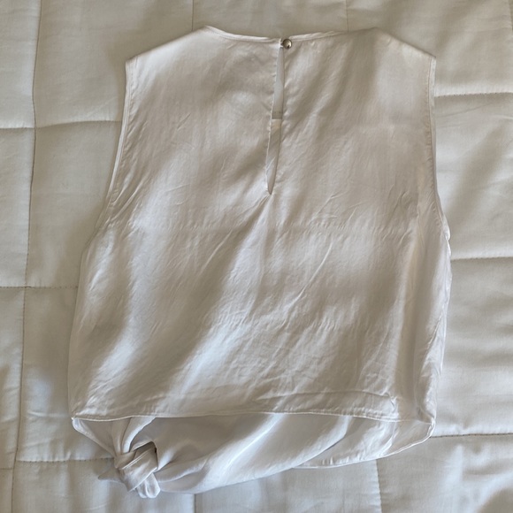 White sleeveless blouse - S - Picture 2 of 2